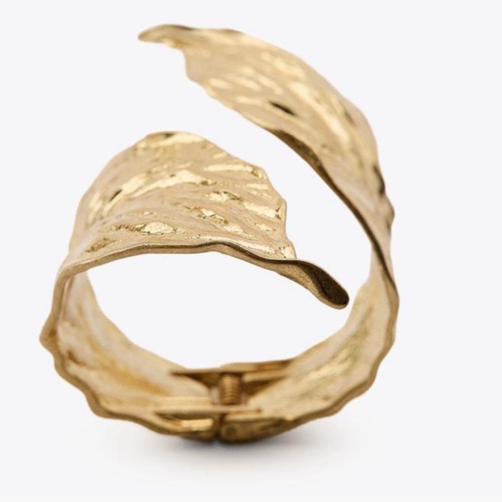 Zara Golden Metal Bracelet with Leaf Design NWT 1856 / 223 - Picture 3 of 11